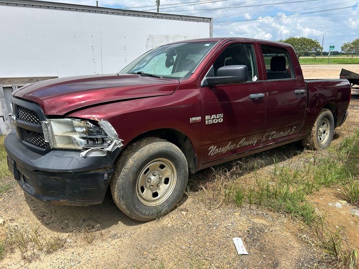 2018-dodge-1500-image-1