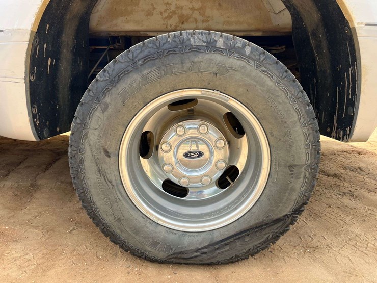 2005-ford-f350-image-14