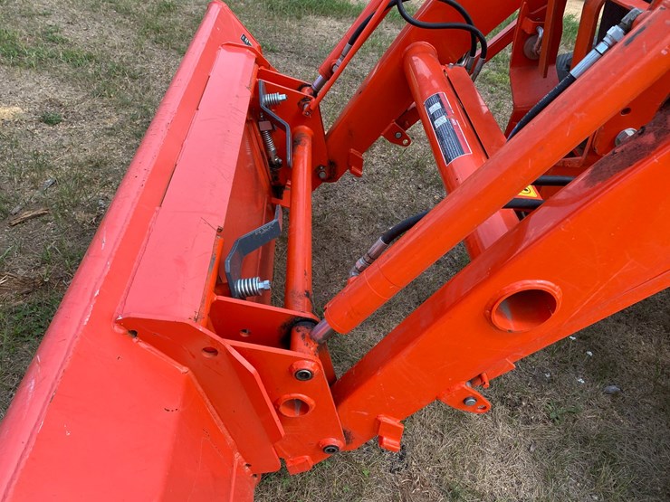 2019-kubota-l4701d-image-9
