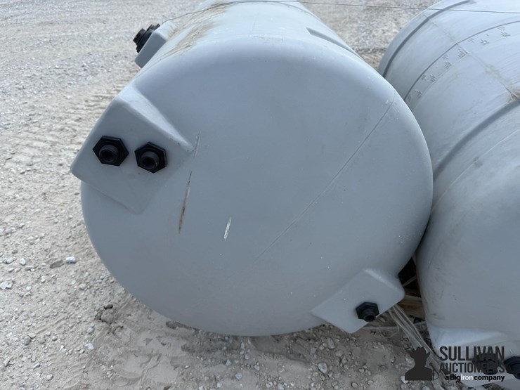 kinze-150-gal-liquid-fertilizer-tanks-image-13