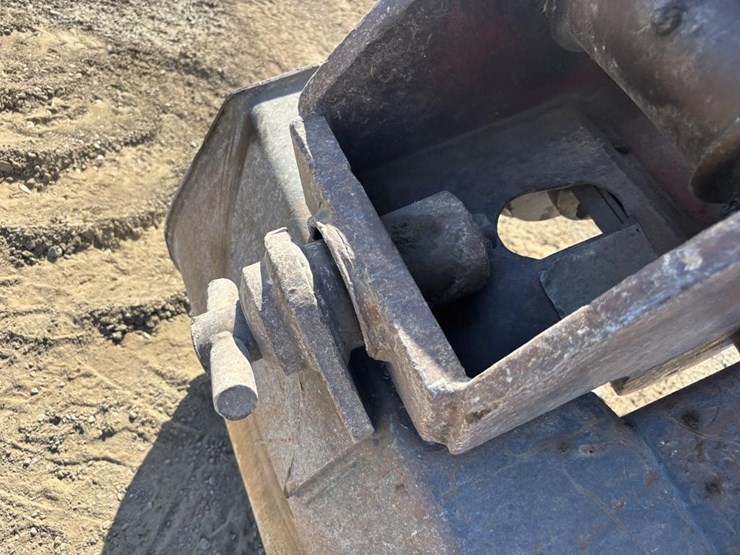 2007-deere-410j-image-19