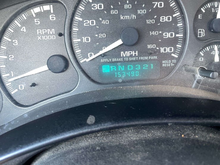 2002-gmc-sierra-2500-image-25