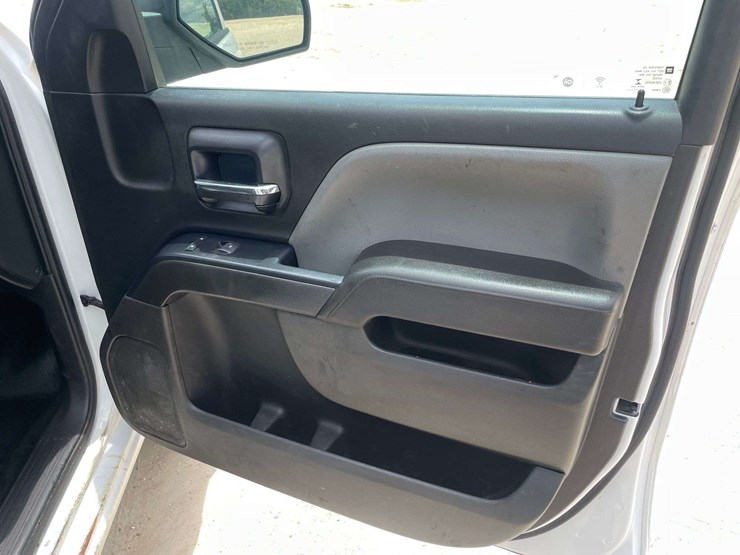 2018-chevrolet-silverado-1500-image-16