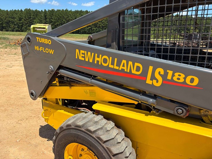 new-holland-ls180-image-14