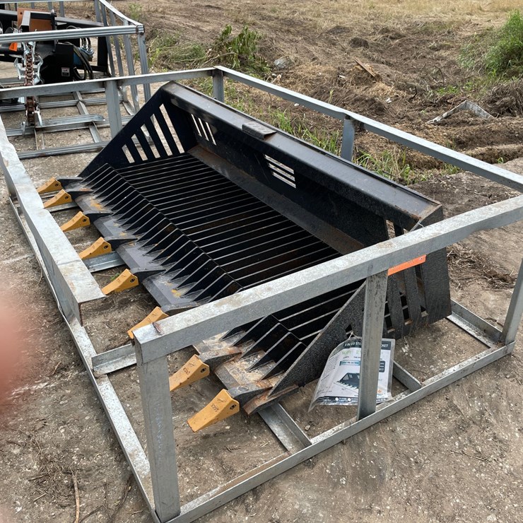 #9769 • Landhonor 78" Skid Steer Rock Bucket Attachment