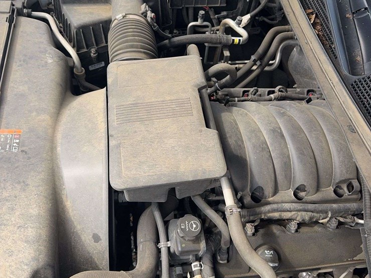 2020-chevrolet-silverado-4-x-4-truck-image-23