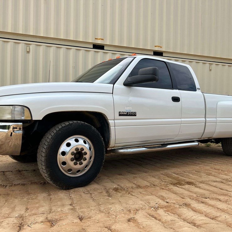 1997 DODGE RAM 3500