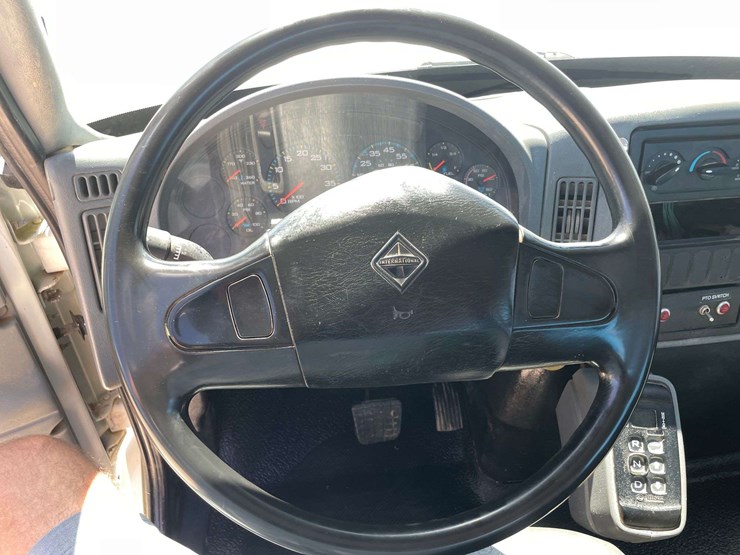 2006-international-durastar-4400-image-12