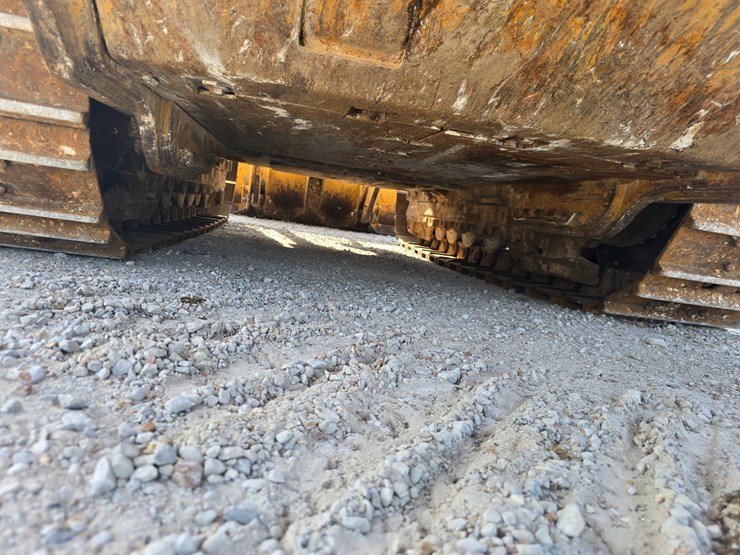 caterpillar-953d-image-60