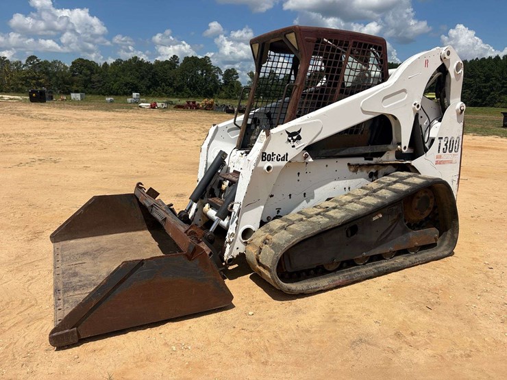 bobcat-t300-image-1