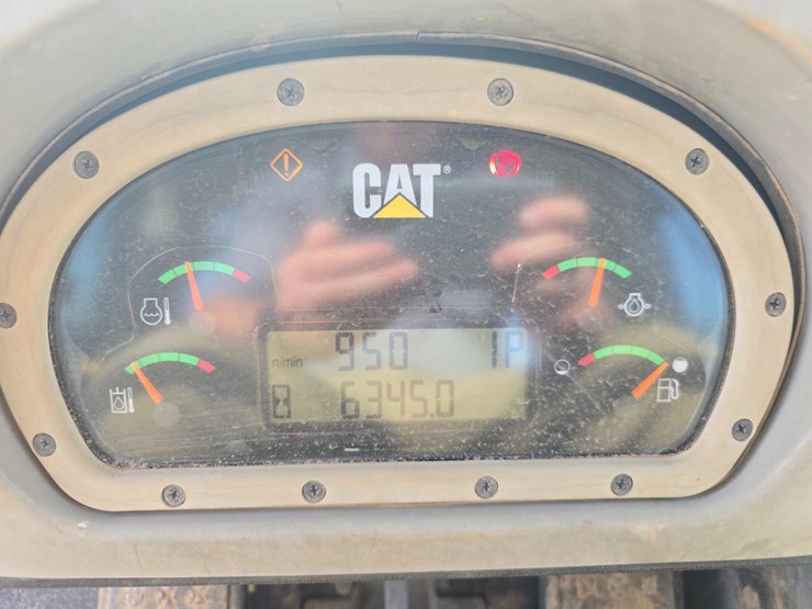 caterpillar-953d-image-98