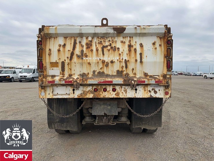2016-freightliner-114sd-image-7