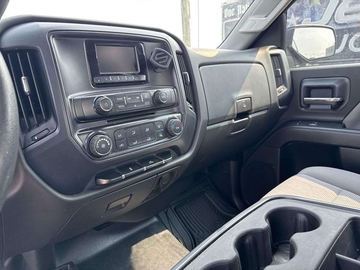 2015-chevrolet-silverado-1500-image-12