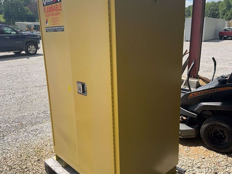 unused-secure-all-a-190-flame-resistant-cabinet-image-2