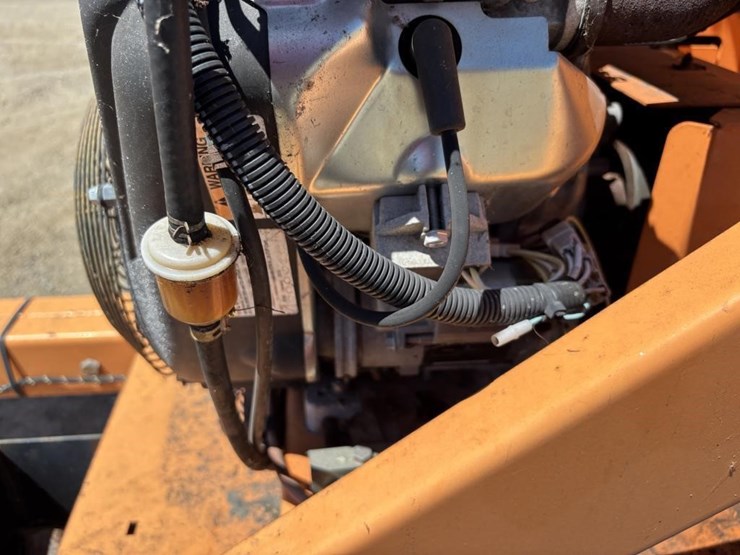 2014-scag-giant-vac-vacuum-trailer-image-26