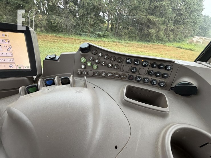 2014-john-deere-6190r-image-30
