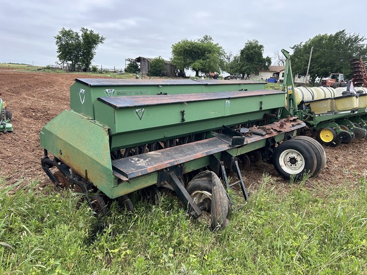 united-farm-tools-5000-15ft-grain-drill-image-5