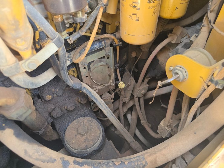 caterpillar-953d-image-68