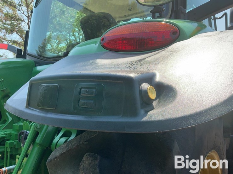 2018-john-deere-8245r-image-19