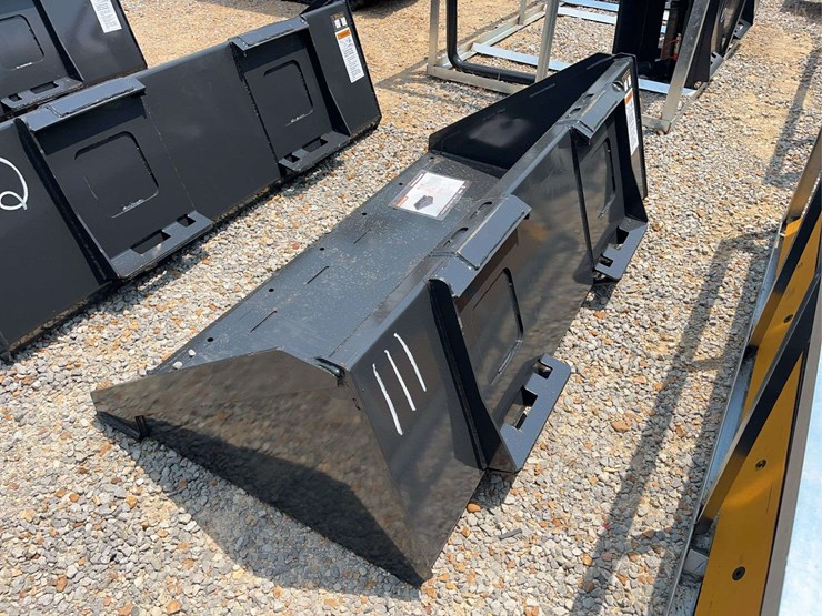 wolverine-skid-steer-66"-bucket-image-6