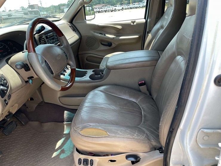 2000-ford-expedition-image-10