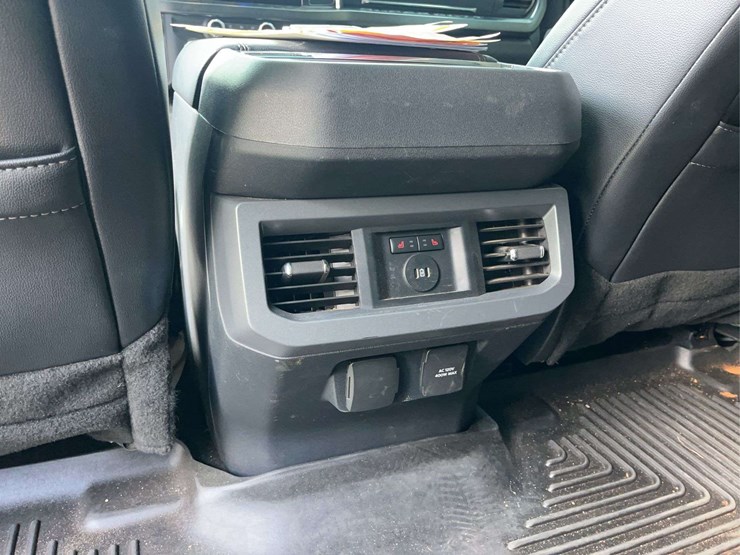 2024-ford-f250-image-25