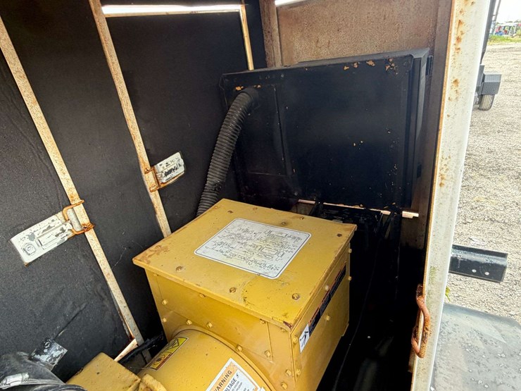 caterpillar-75-kw-image-15