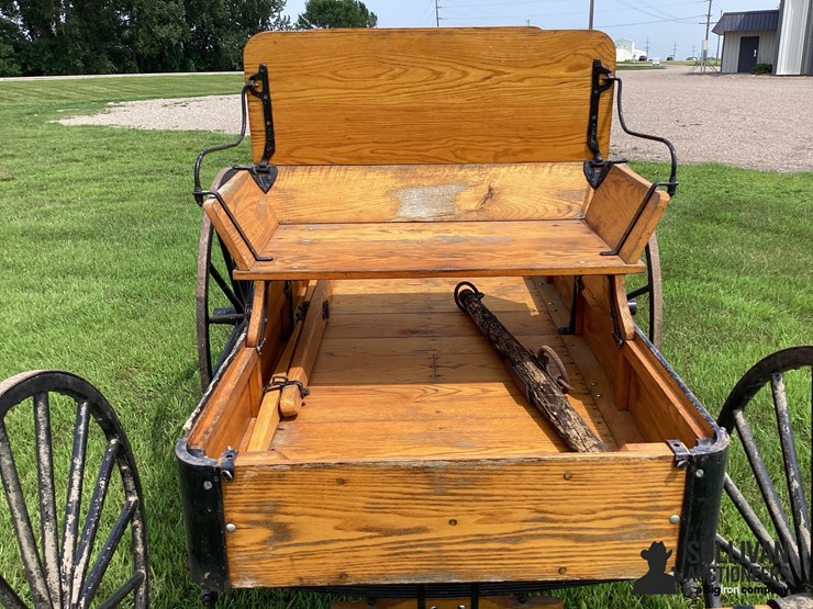 2-seat-horse-drawn-spring-wagon-image-12