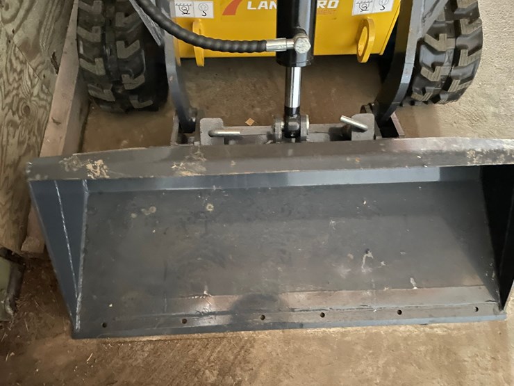 #9732-•-land-hero-mini-skid-steer-loader-image-47