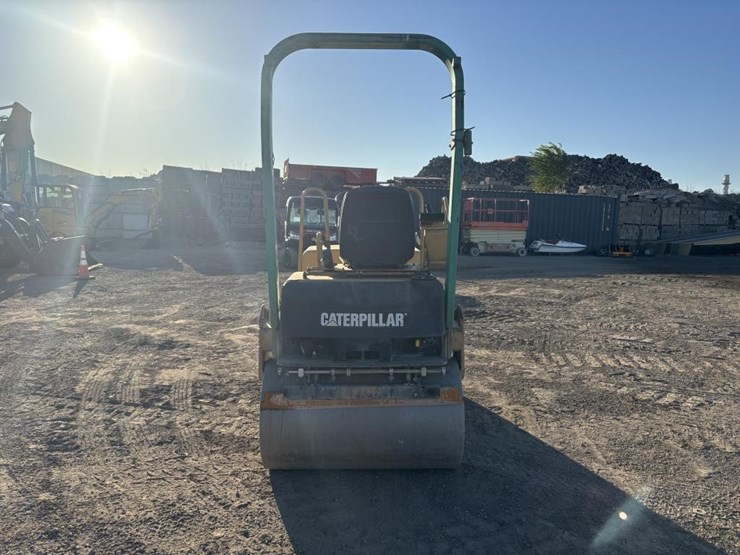 2006-caterpillar-cb-224e-image-8