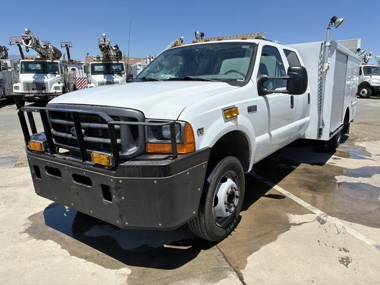 2001-ford-f550-image-1