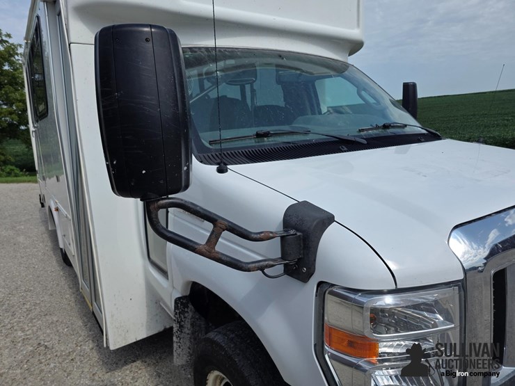 2014-ford-f350-image-10