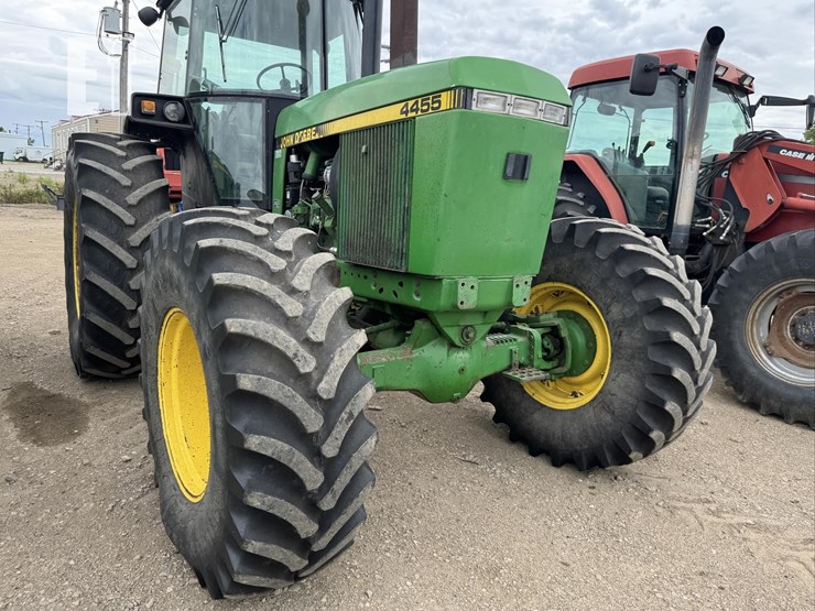 1990-john-deere-4455-image-33