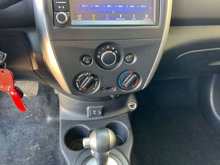 2019-nissan-versa-(99,073-miles)-image-26
