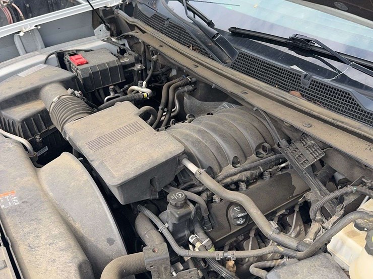 2020-chevrolet-silverado-4-x-4-truck-image-22