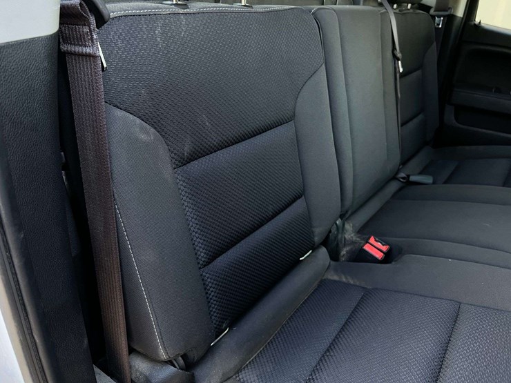 2017-chevrolet-silverado-1500-image-24