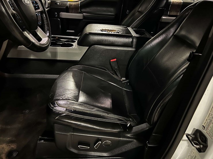2017-ford-f250-lariat-image-26
