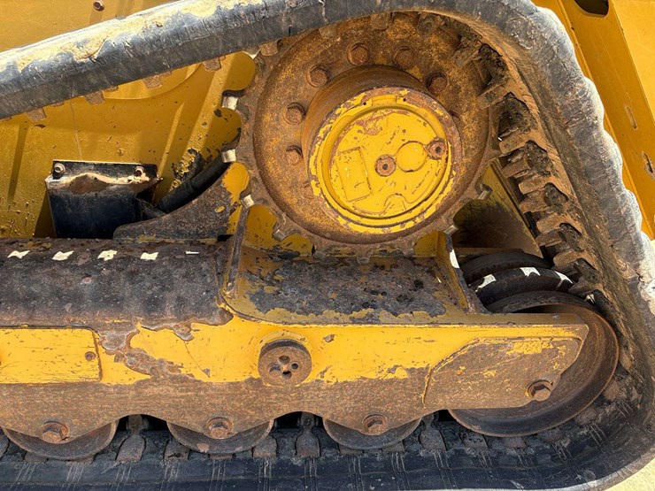 2019-caterpillar-299d2-image-19