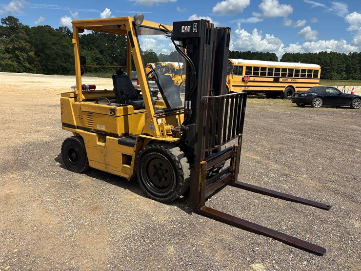 caterpillar-v50d-image-4