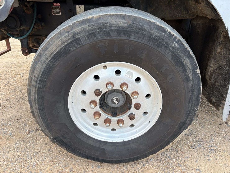 2007-mack-granite-ctp713-image-12