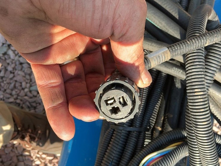 2021-kinze-3605-image-13