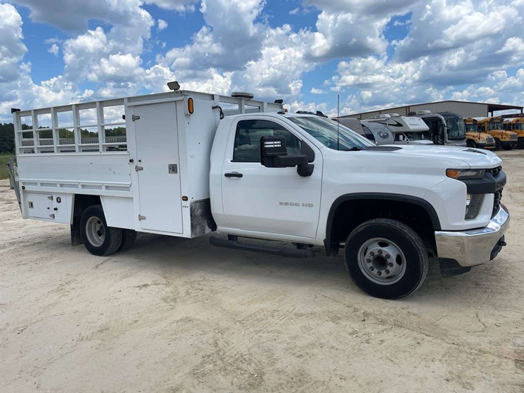 2020-chevrolet-silverado-3500-image-4