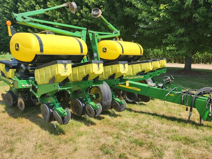 john-deere-1760-image-1