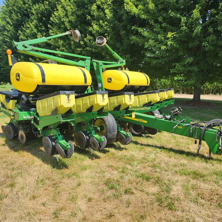 JOHN DEERE 1760
