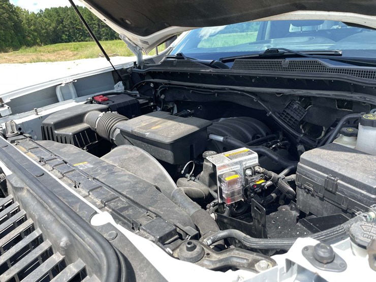 2022-chevrolet-silverado-3500-image-8