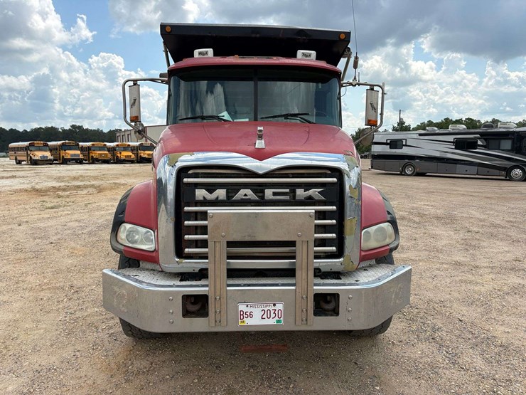 2007-mack-granite-ctp713-image-6
