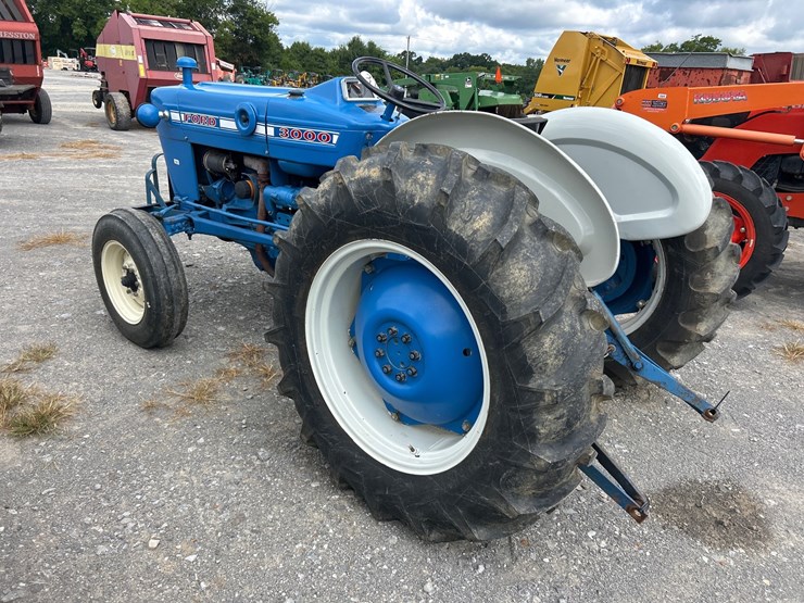 ford-3000-image-6