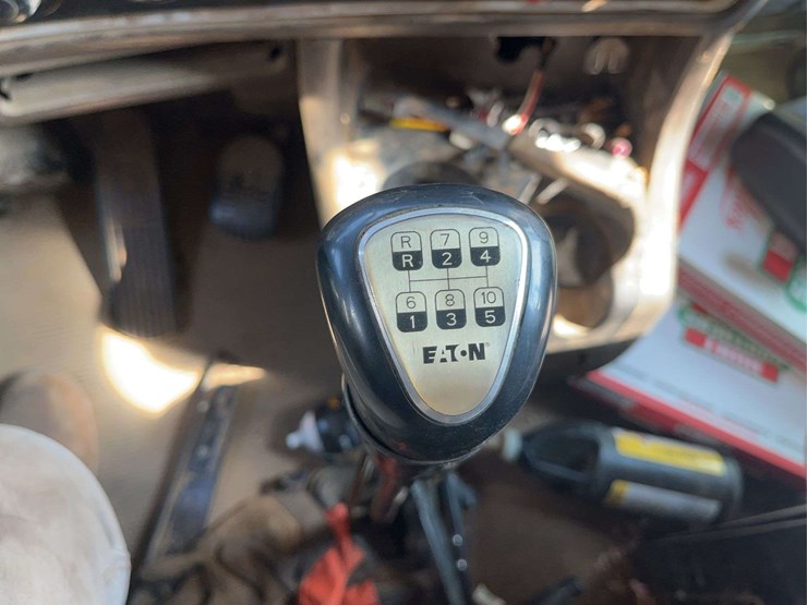 2015-kenworth-w9-series-tractor-truck-image-28