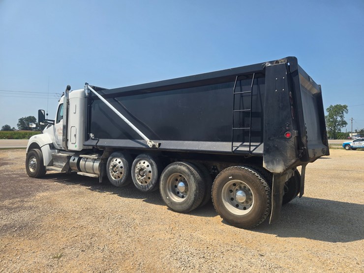 2019-kenworth-t880-image-11