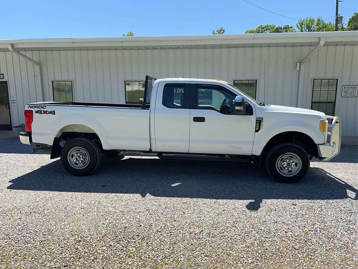2017-ford-f250-image-8